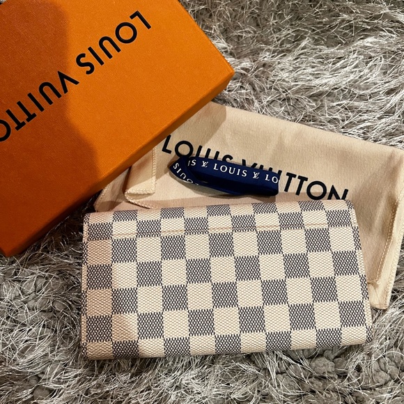 LOUIS VUITTON AZUR DAMIER SARAH WALLET LONG - Picture 9 of 11